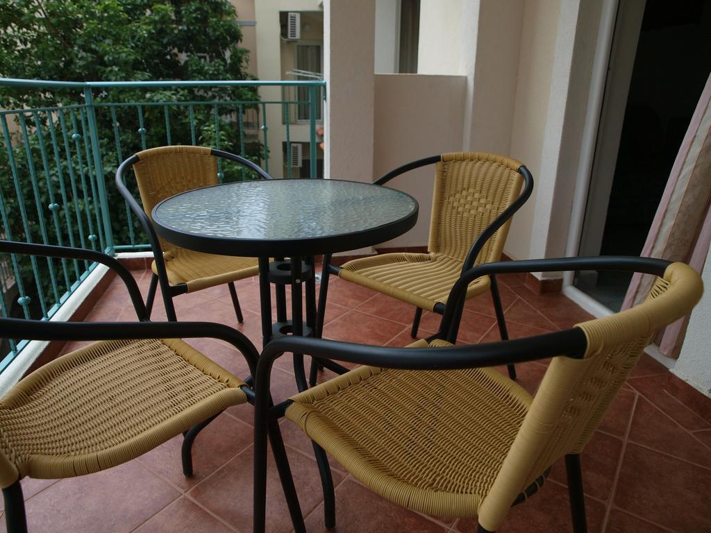 Apartments Obala Dragovic Petrovac Bilik gambar