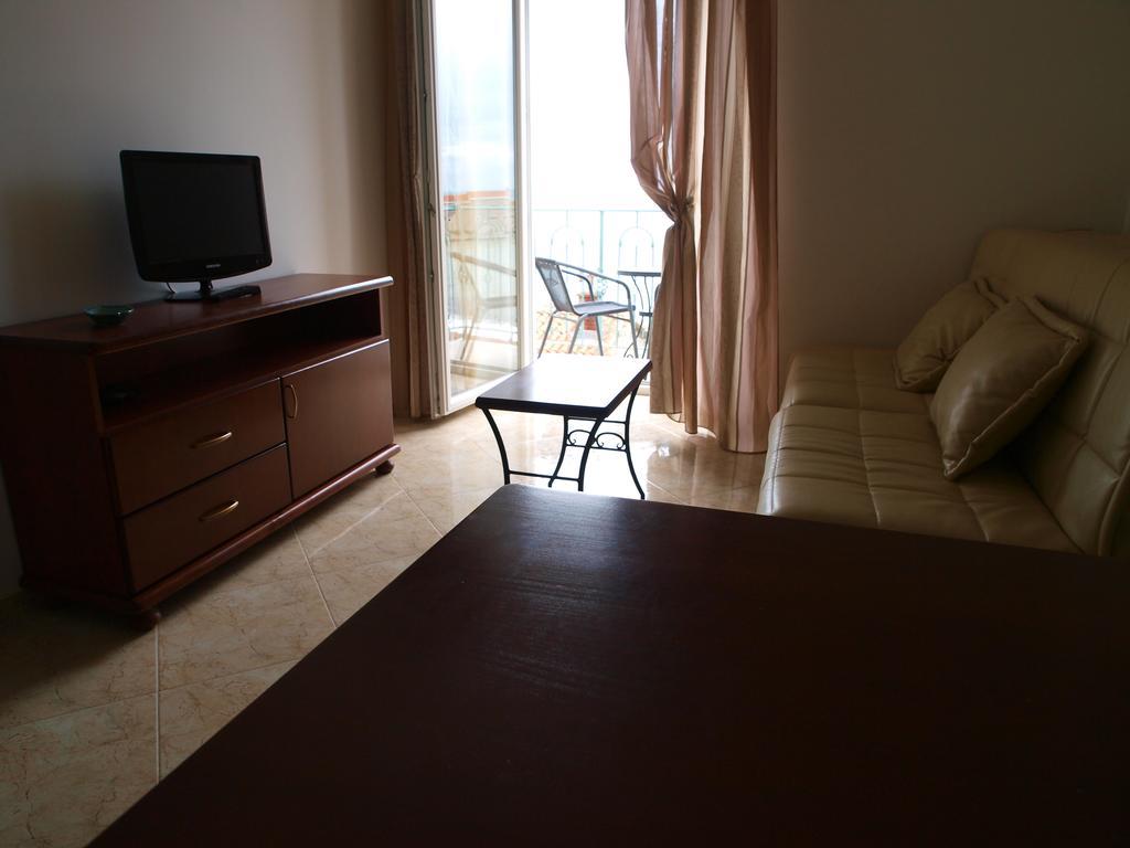Apartments Obala Dragovic Petrovac Bilik gambar