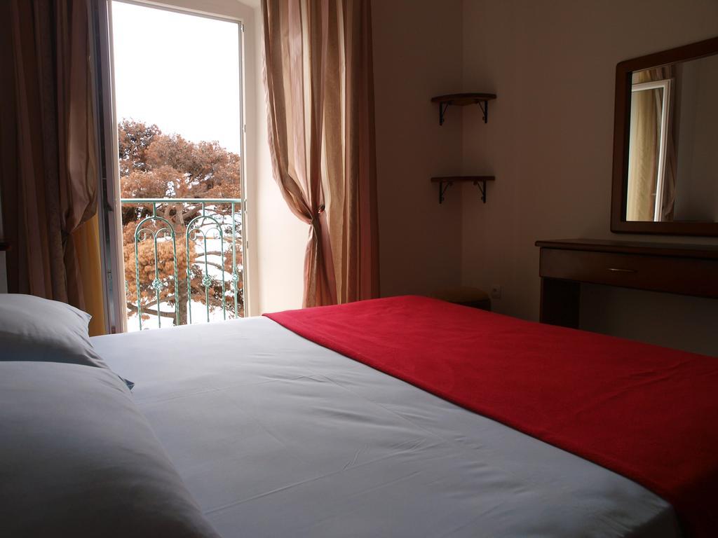 Apartments Obala Dragovic Petrovac Bilik gambar
