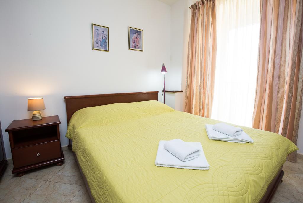 Apartments Obala Dragovic Petrovac Luaran gambar